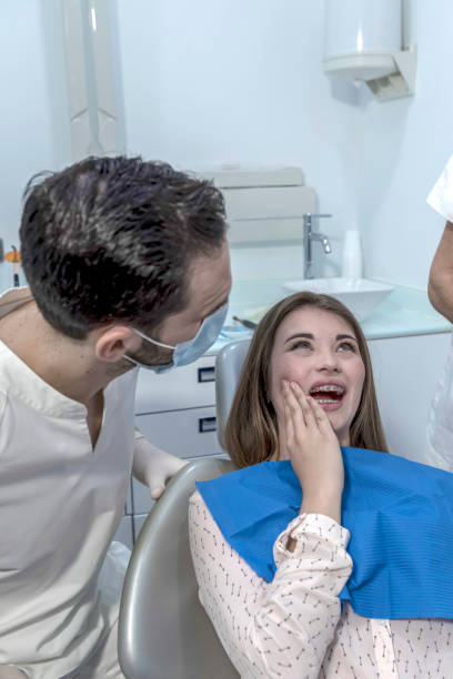 Best Mobile Emergency Dentist in Lakes East, CT